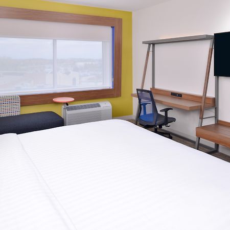 Holiday Inn Express & Suites Madison By Ihg Eksteriør bilde