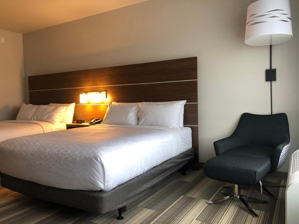 Holiday Inn Express & Suites Madison By Ihg Eksteriør bilde