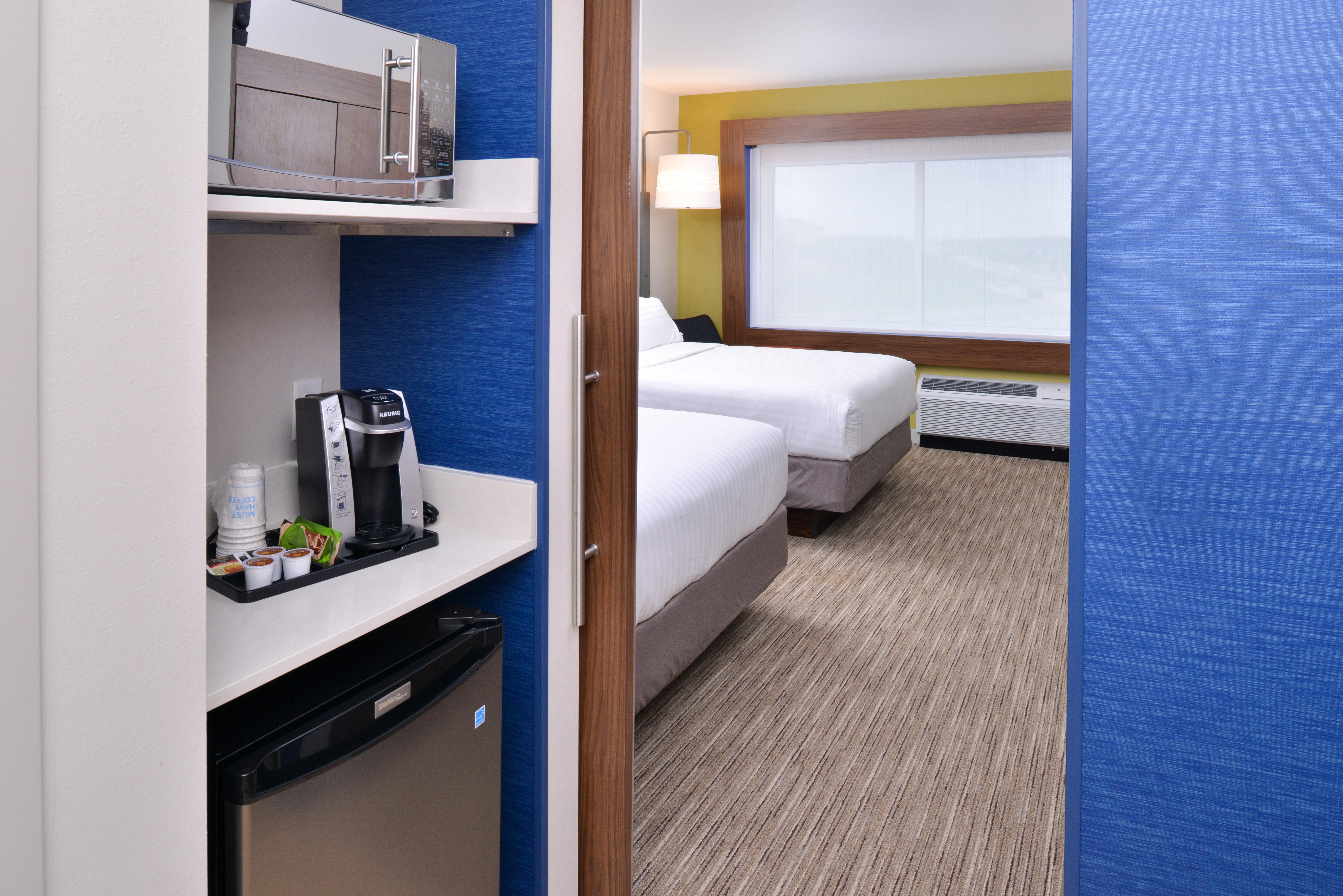 Holiday Inn Express & Suites Madison By Ihg Eksteriør bilde