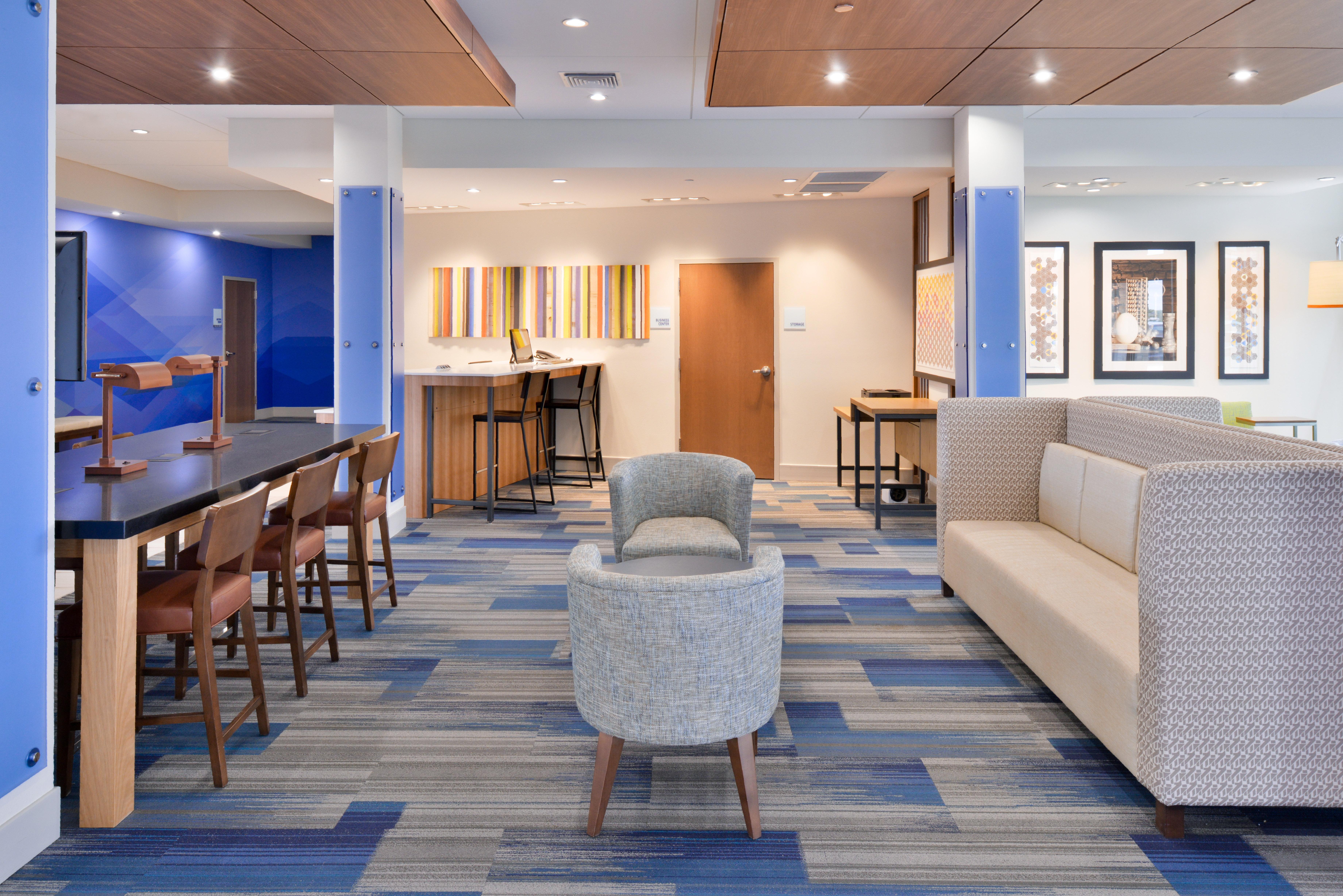 Holiday Inn Express & Suites Madison By Ihg Eksteriør bilde