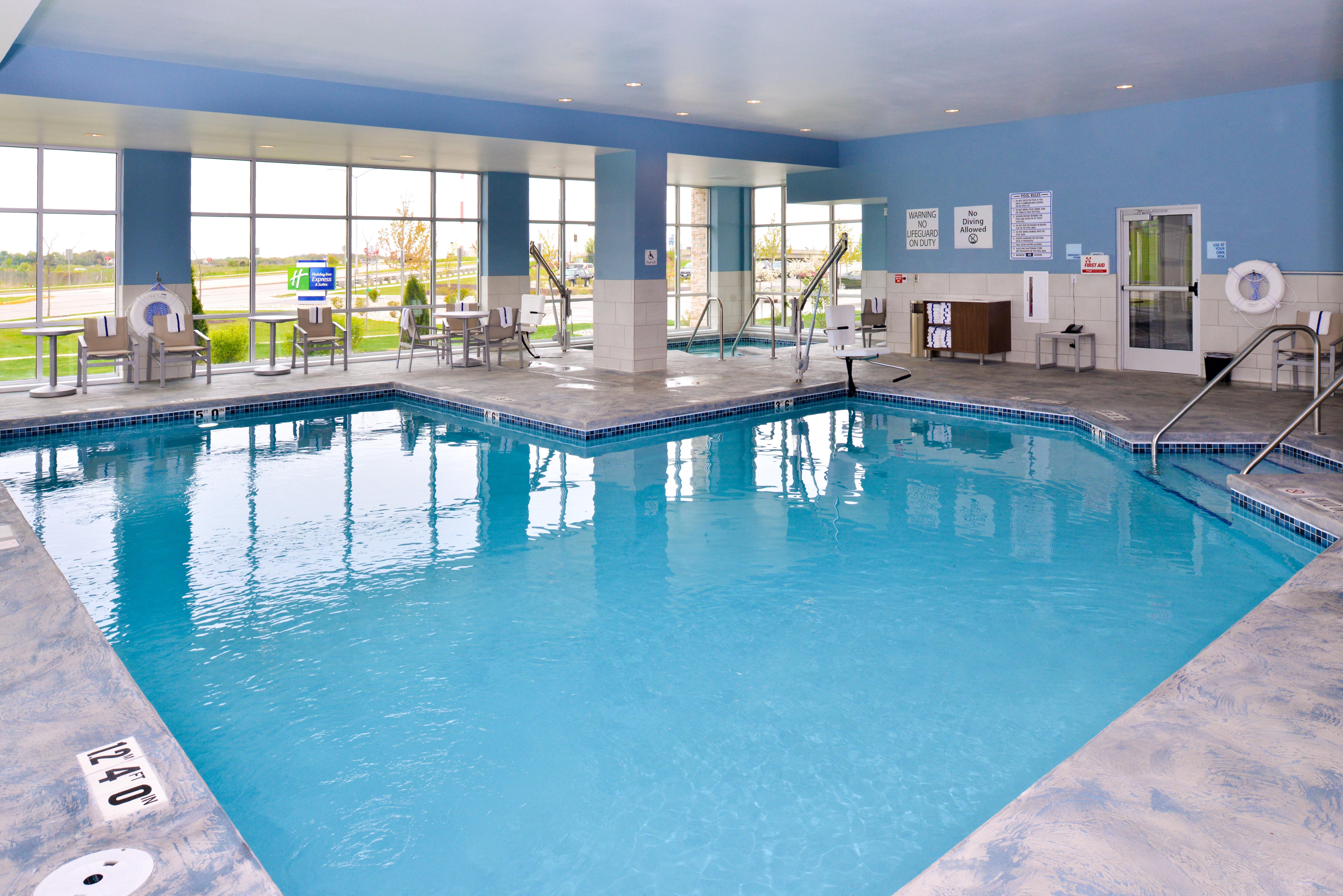 Holiday Inn Express & Suites Madison By Ihg Eksteriør bilde