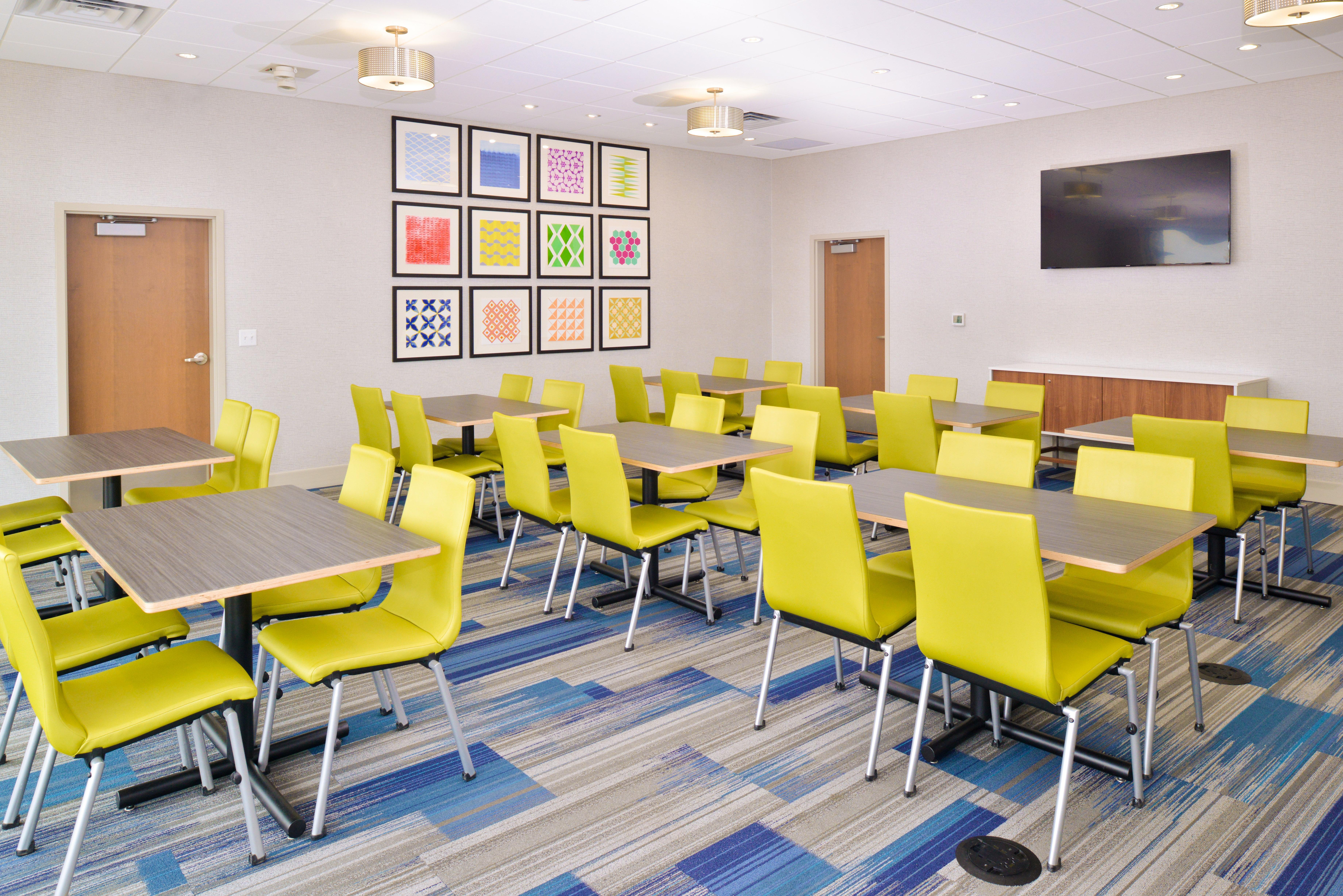Holiday Inn Express & Suites Madison By Ihg Eksteriør bilde