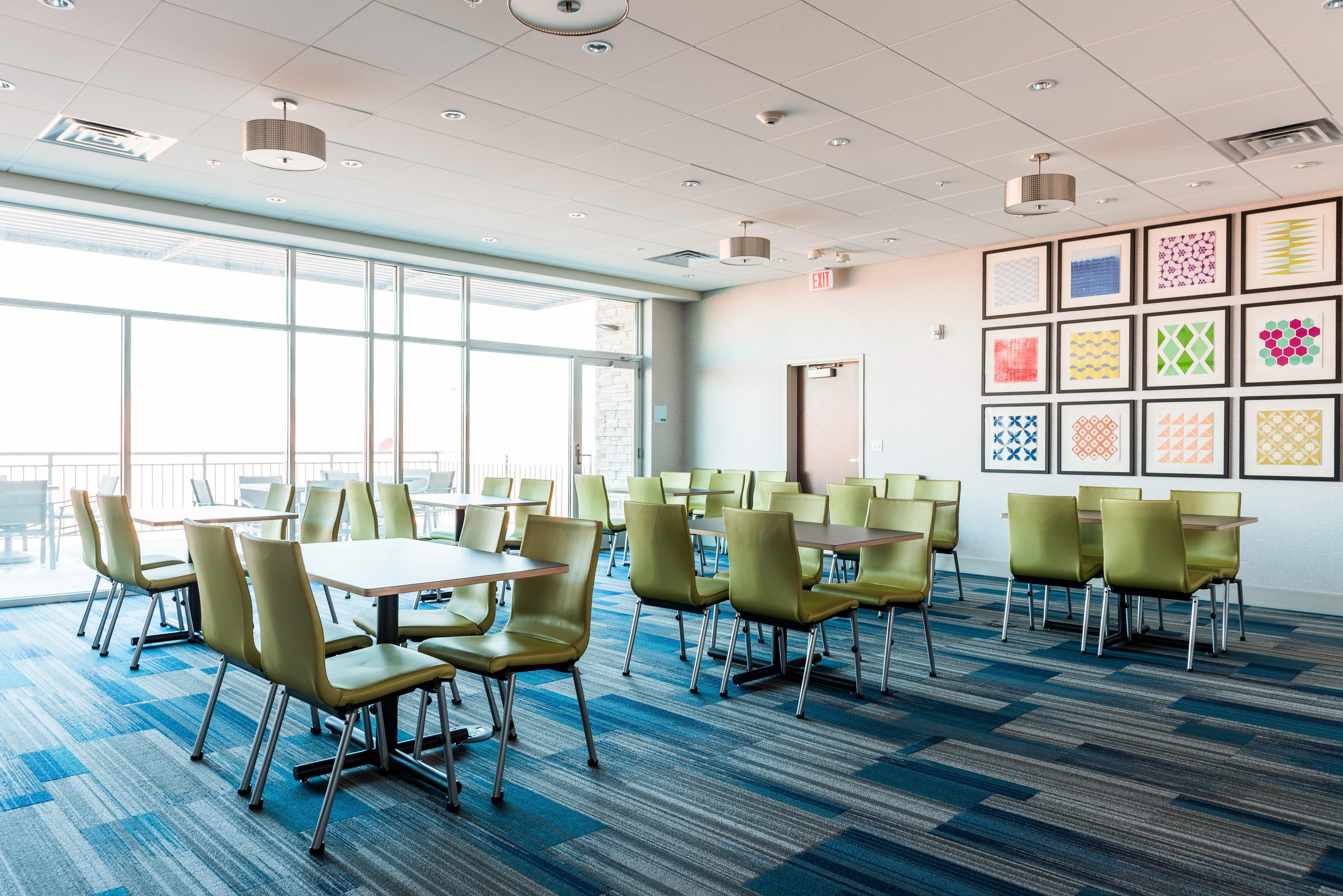 Holiday Inn Express & Suites Madison By Ihg Eksteriør bilde