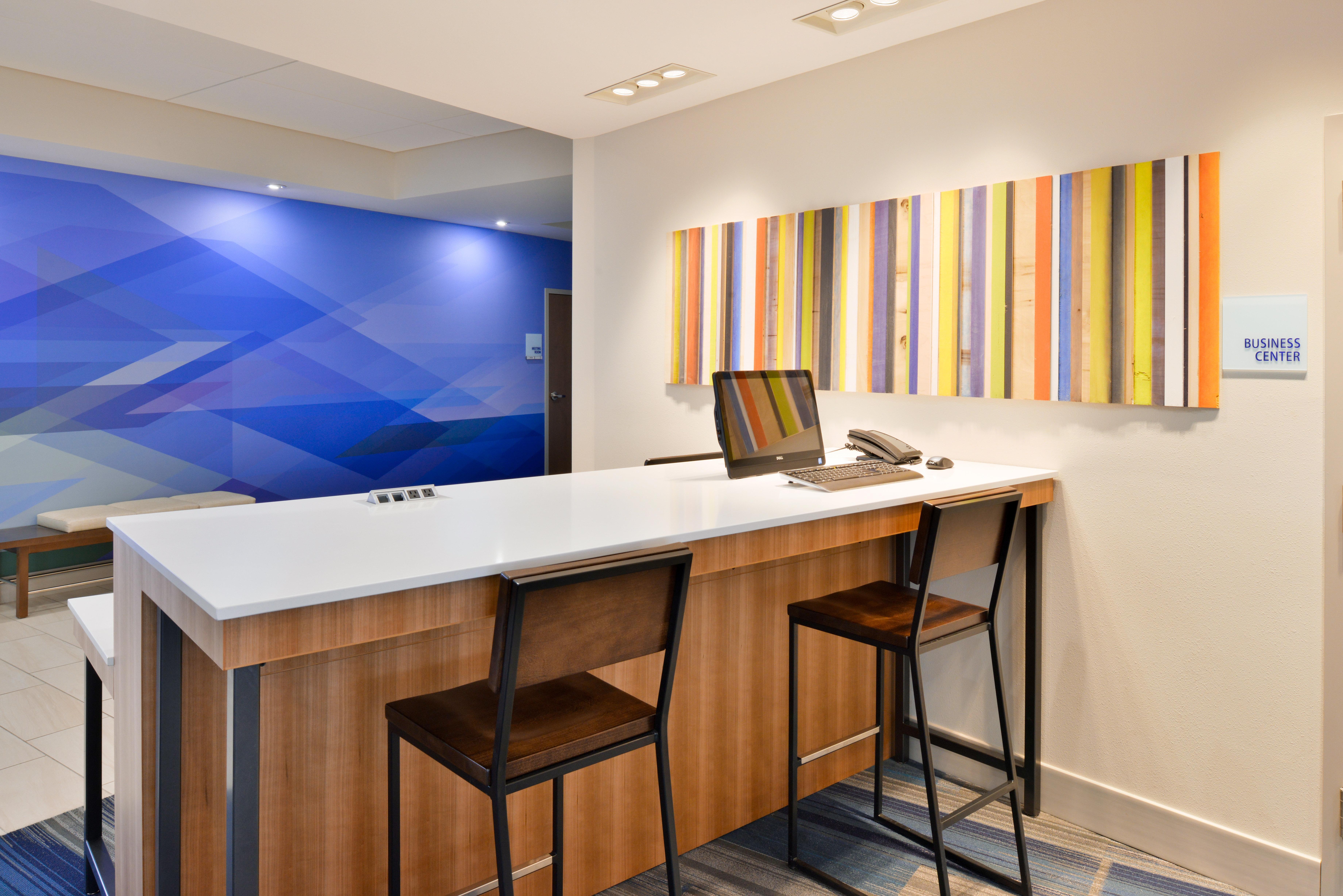 Holiday Inn Express & Suites Madison By Ihg Eksteriør bilde